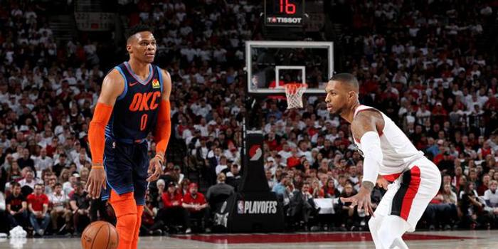  开拓者利拉德超远三分绝杀，险胜活塞队